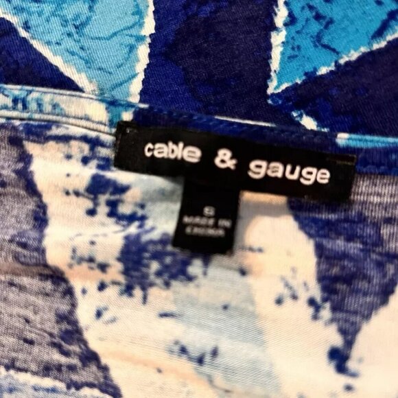 Cable & Gauge. Sz S. Twisted Front. Size Gathers. 3/4 Sleeve Rayon Blue. B18 - Picture 7 of 7